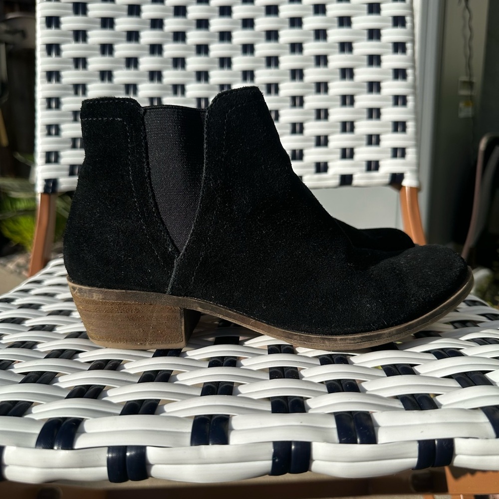 Kensie black booties size 7